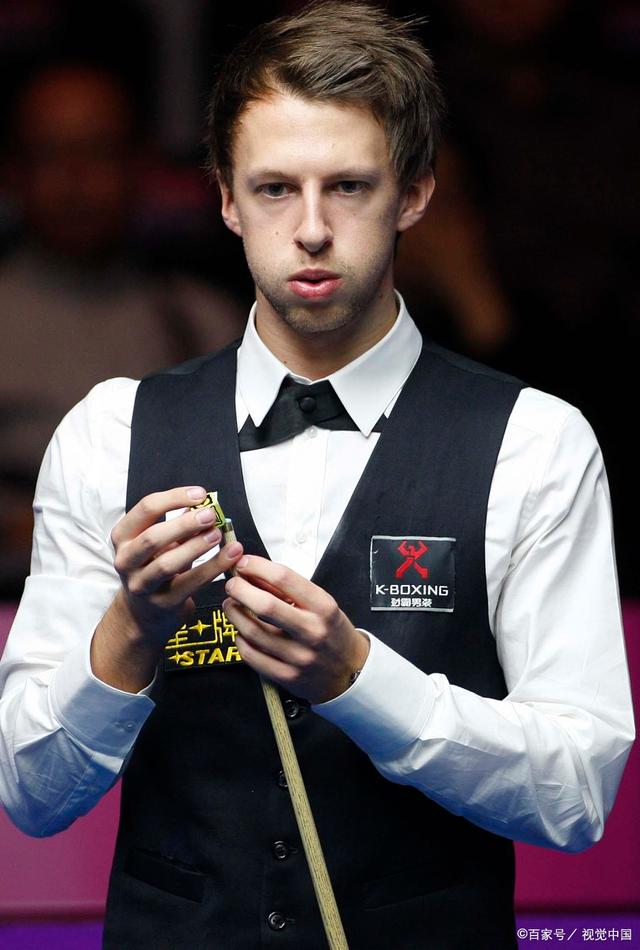 光聚焦于他 光聚焦于他