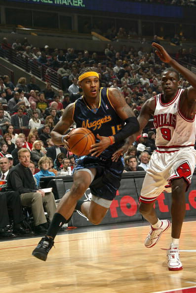 精神抖擞地 精神抖擞地